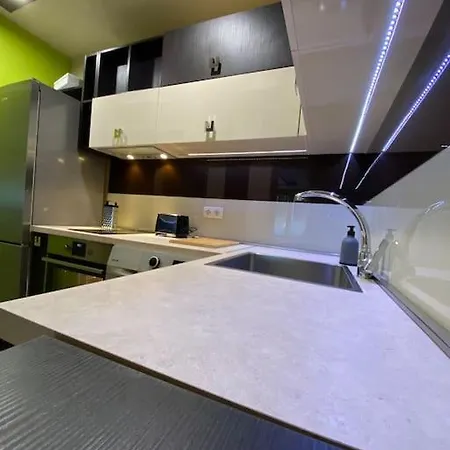 Apartament Modern 1br With Garden View & Free Street Parking Płowdiw